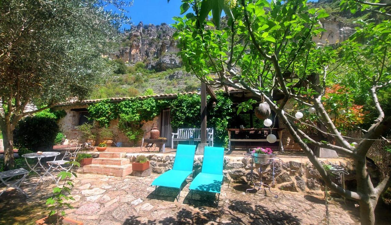 Casa Corazon De Piedra En El Rio Dulce Guest House Aragosa Exterior photo